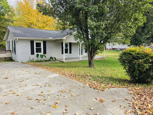 221 Wilkins Avenue, Etowah, TN 37331