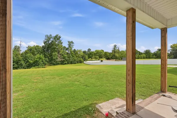2555 Bowser Rd, Cookeville, TN 38506