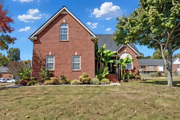 4001 Claude Dr, Smyrna, TN 37167