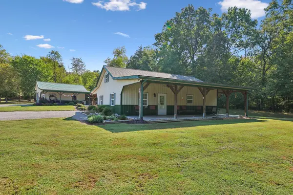 5201 Simpson Ln, Columbia, TN 38401