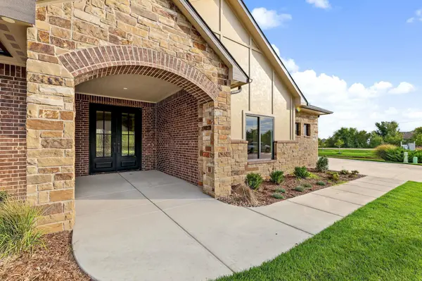 4089 N Tyler Ct, Maize, KS 67101