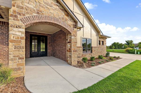 4089 N Tyler Ct, Maize, KS 67101