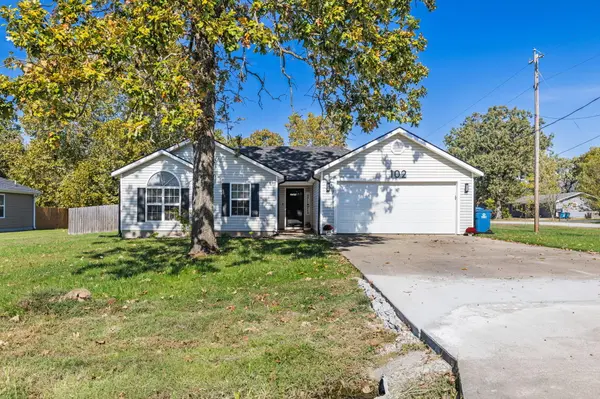 102 Schimm CIR, Carl Junction, MO 64834