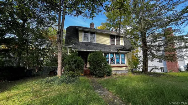 11 Ridge RD, New Paltz, NY 12561