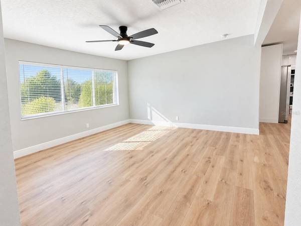 745 63RD AVE S, St Petersburg, FL 33705