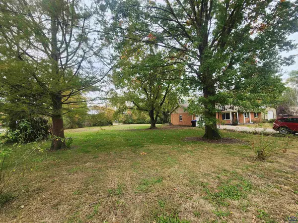 3720 SE Howard DR, Topeka, KS 66605