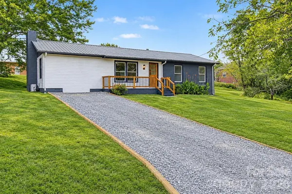 14 Kirby PL, Asheville, NC 28806