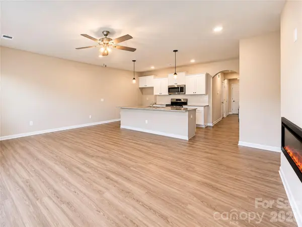 5933 Wallace AVE, Charlotte, NC 28227