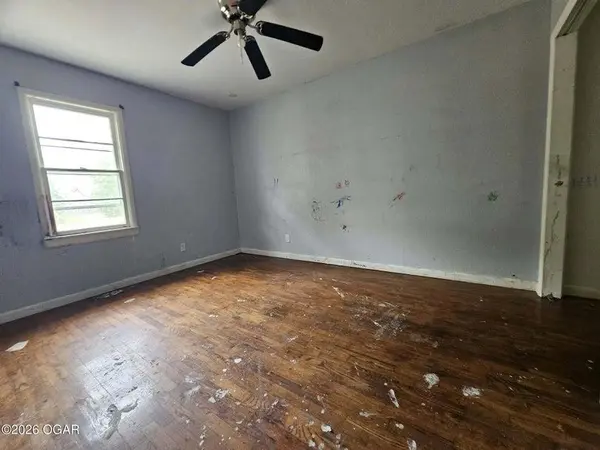 Kristin LN, Grandby, MO 64844