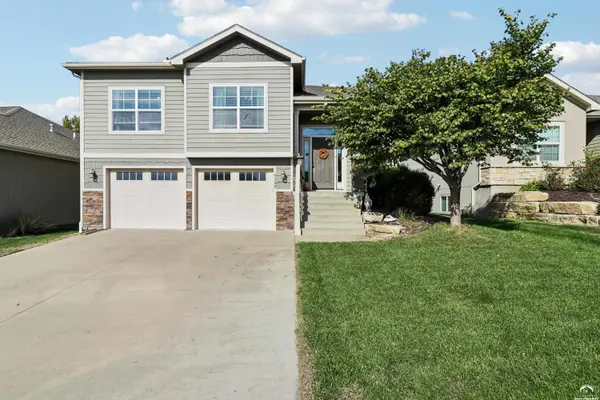 6328 Steeple Chase DR, Lawrence, KS 66049