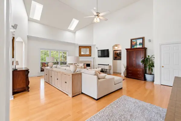 805 Huntwood Pl, Nashville, TN 37221