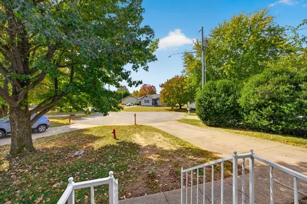 8631 Swale Ct, Oak Grove, KY 42262