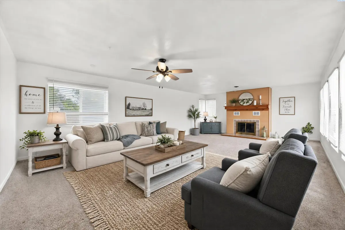 2627 S Oak Street, Kennewick, WA 99337
