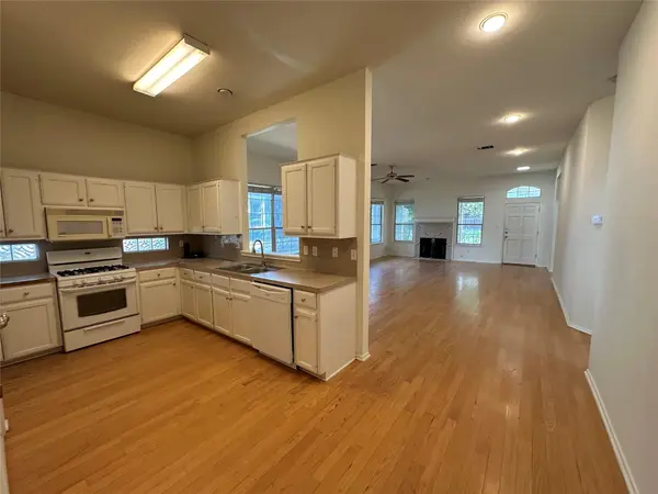 311 E 38th St, Austin, TX 78705