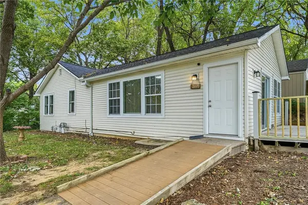 3809 N Spruce AVE, Kansas City, MO 64117