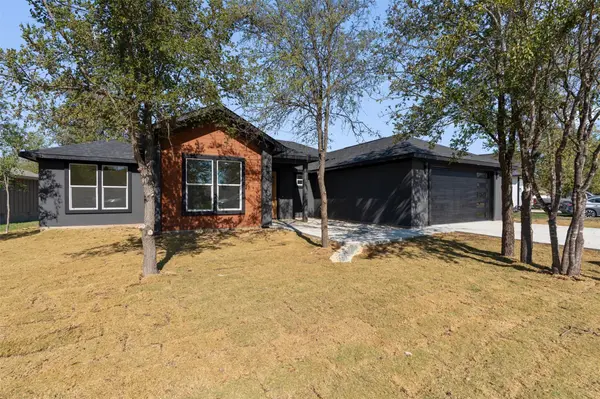 108 Kipapa CT, Bastrop, TX 78602