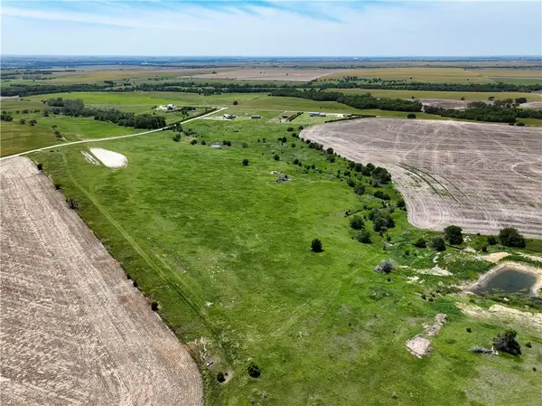 2114 290 RD, Beloit, KS 67420