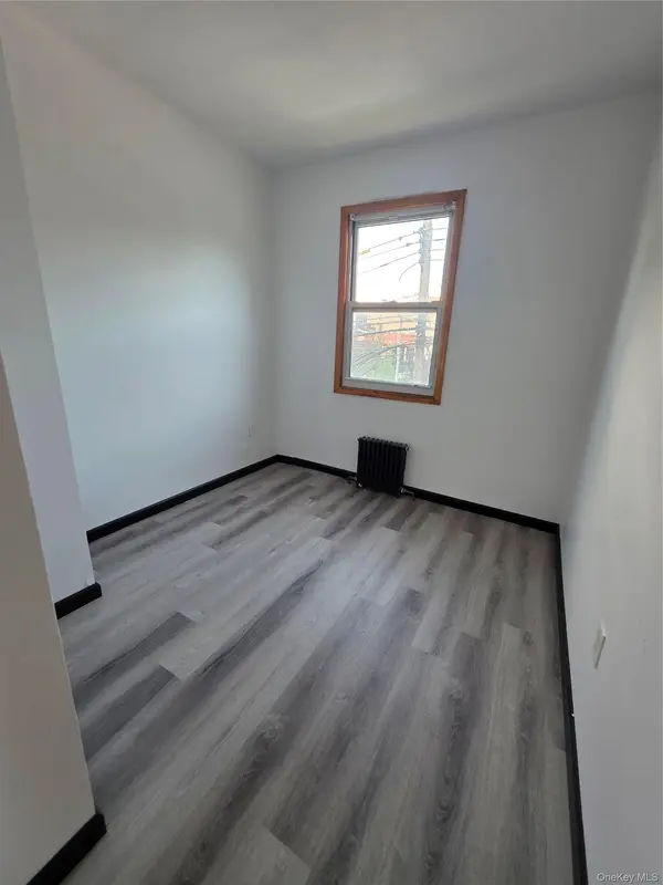138-14, 16 35th AVE, Flushing, NY 11354