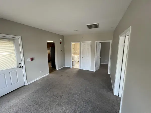 301 W MAIN ST #2, Barrington, IL 60010