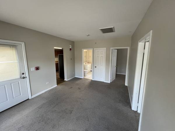301 W MAIN ST #2, Barrington, IL 60010