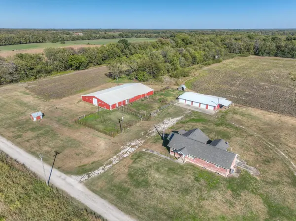 15404 County Lane 137, Carthage, MO 64836