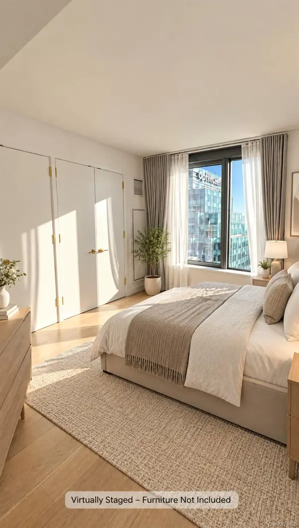 3 Court Square #5809, Long Island City, NY 11101