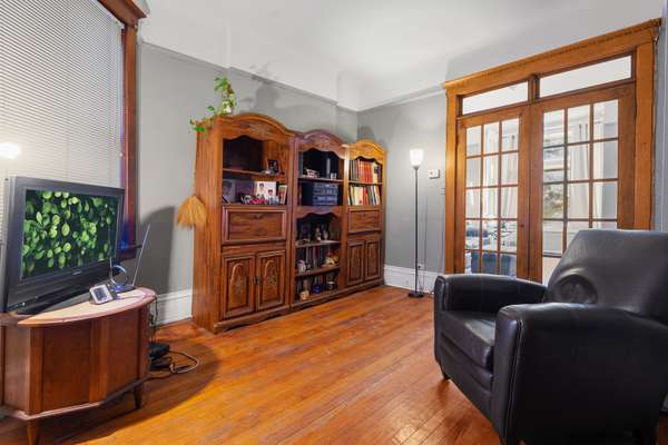 6022 S Vernon AVE, Chicago, IL 60637