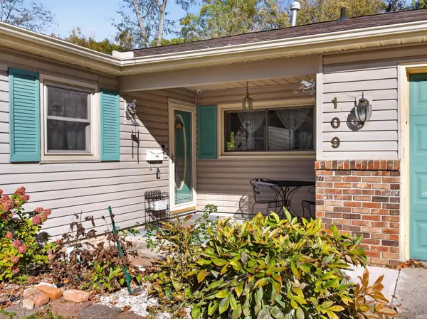 109 N Ivy LN, Butler, IN 46721