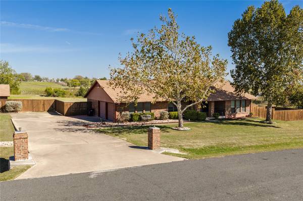 107 Clarks Grove LN, Hutto, TX 78634