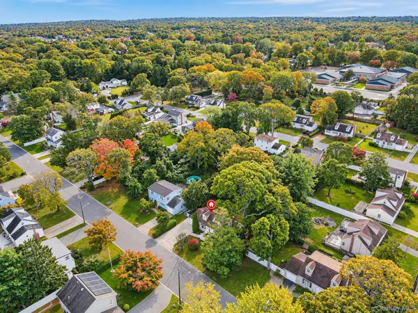 14 Bonnybill DR, Centereach, NY 11720