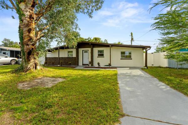8307 LIBBY LN, Tampa, FL 33619