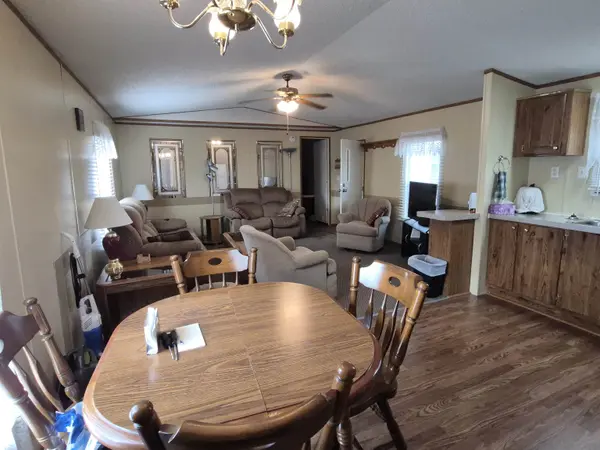 2238 38th St, Fall River, KS 67047