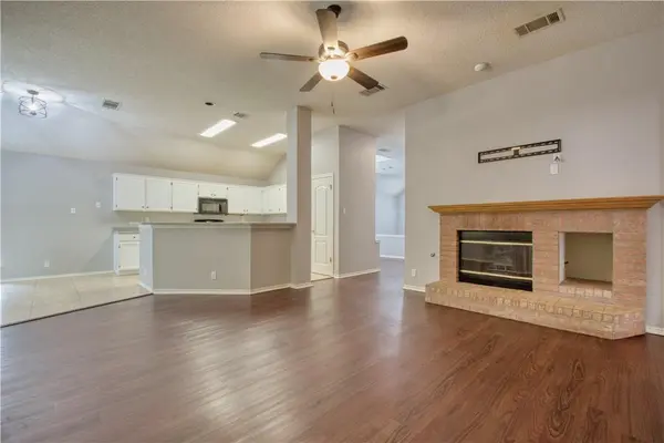 306 Marigold LN, Cedar Park, TX 78613