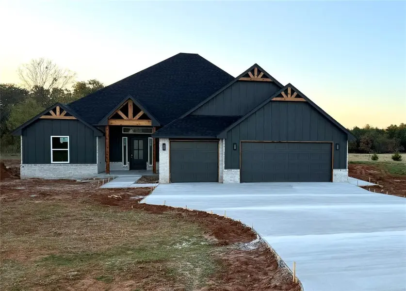 2217 Autumn Ridge CT, Blanchard, OK 73010