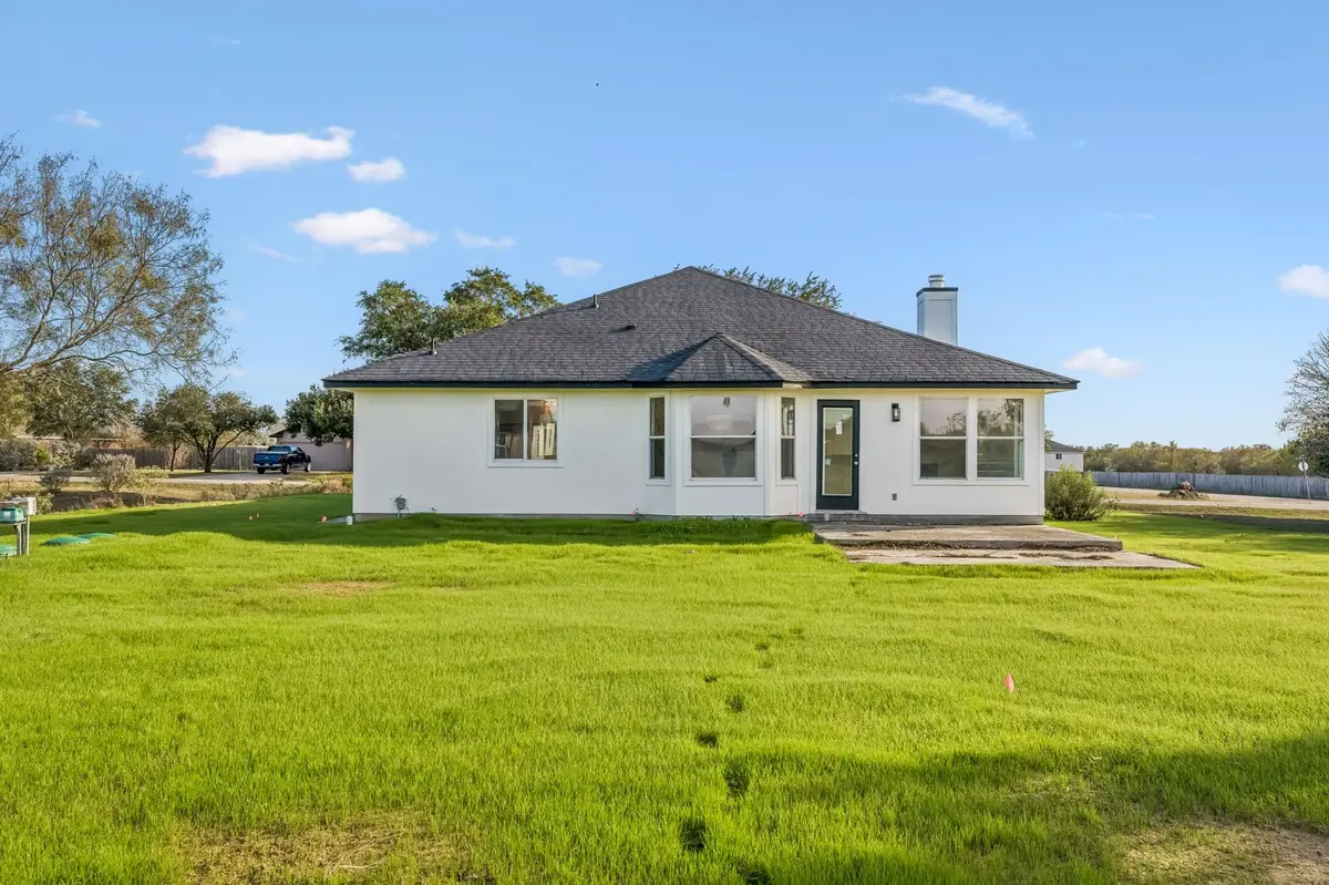 223 Martin Crossing DR, Cedar Creek, TX 78612
