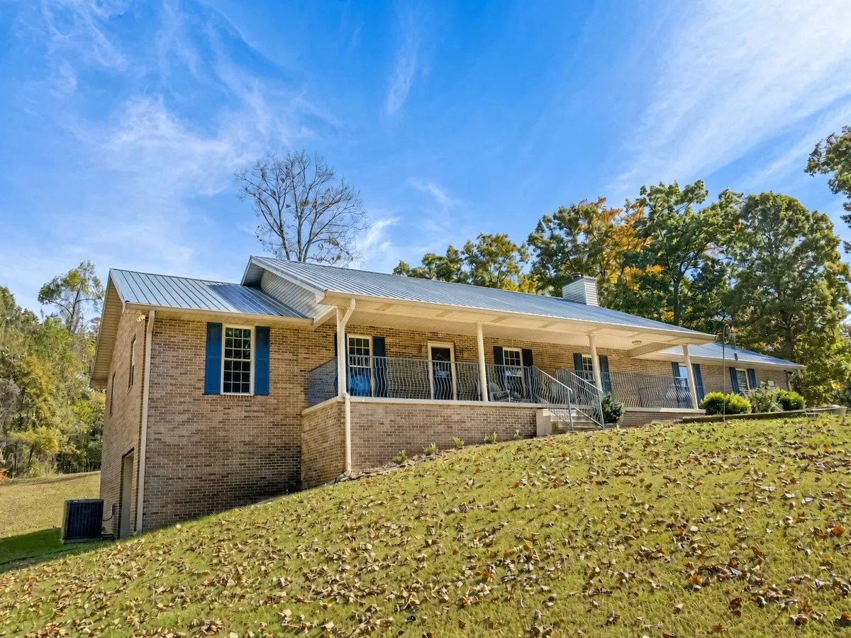1069 Deerfield Rd, Rutledge, TN 37861