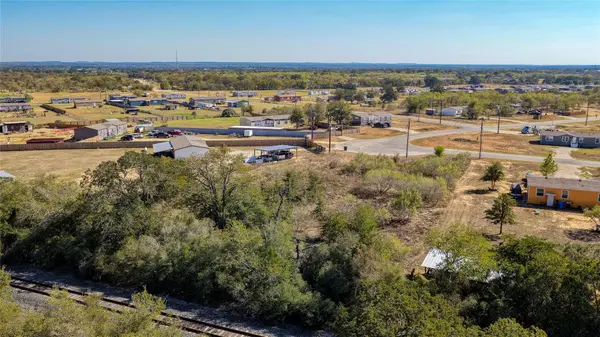 110 Luna CT, Dale, TX 78616