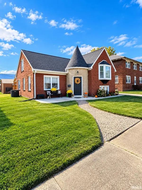 105 W VAN TREES ST, Washington, IN 47501
