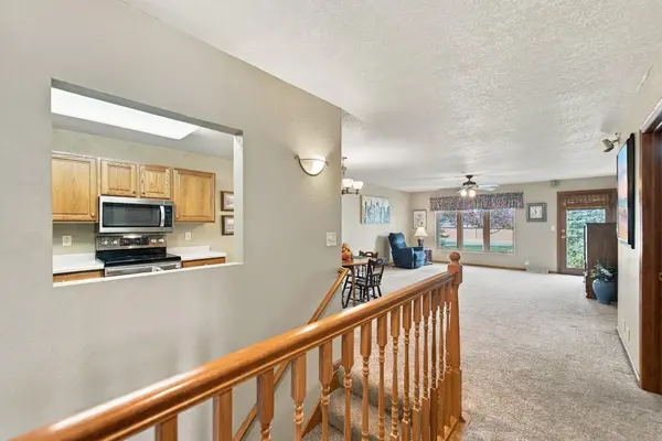 1952 Pinehurst LN, Waterloo, IA 50701
