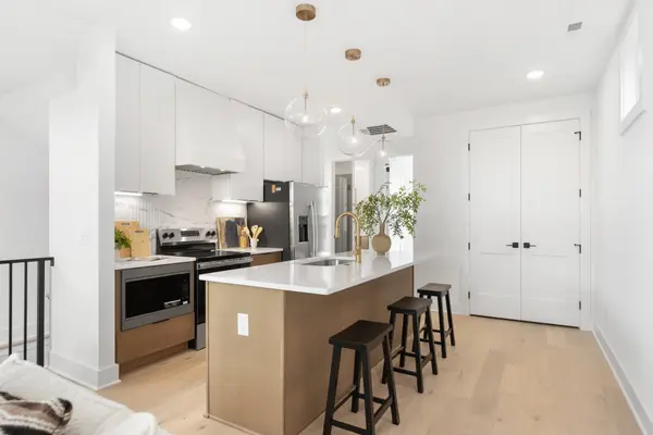3010 Edwin Cir, Nashville, TN 37207