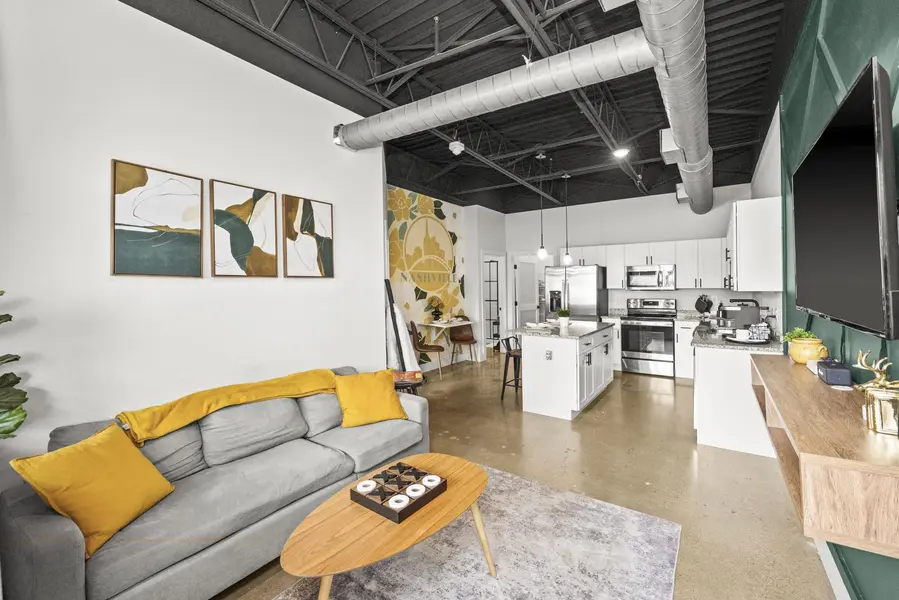 295 Plus Park Blvd #212, Nashville, TN 37217