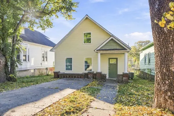 2522 S 11th ST, St Joseph, MO 64503