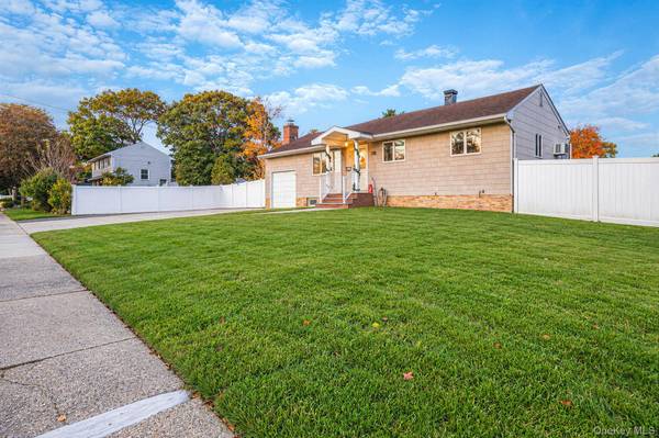 621 Connetquot AVE, Islip Terrace, NY 11752