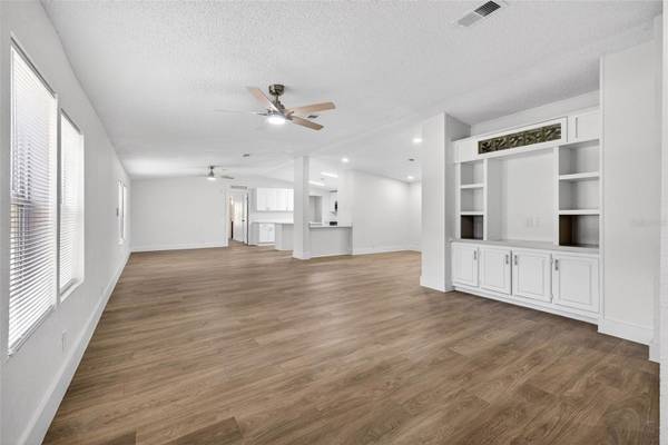 6126 TULIP DR, Wesley Chapel, FL 33544
