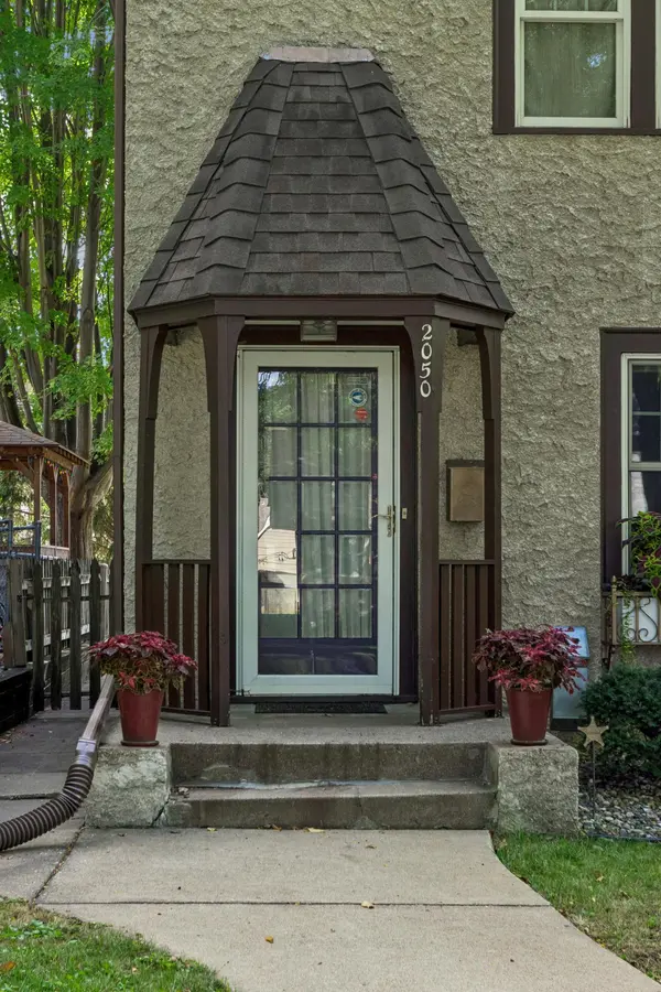 2050 Palace AVE, Saint Paul, MN 55105