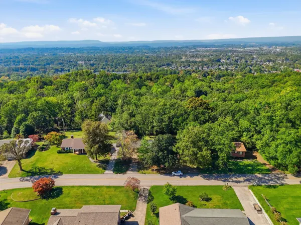 2025 Haven Crest Drive, Chattanooga, TN 37421