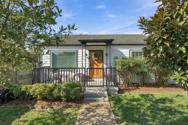 303 46th Ave #N, Nashville, TN 37209