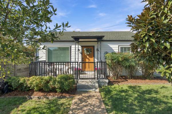 303 46th Ave #N, Nashville, TN 37209