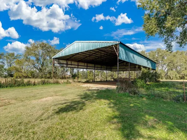 16911 S Woodberry, Mount Hope, KS 67108