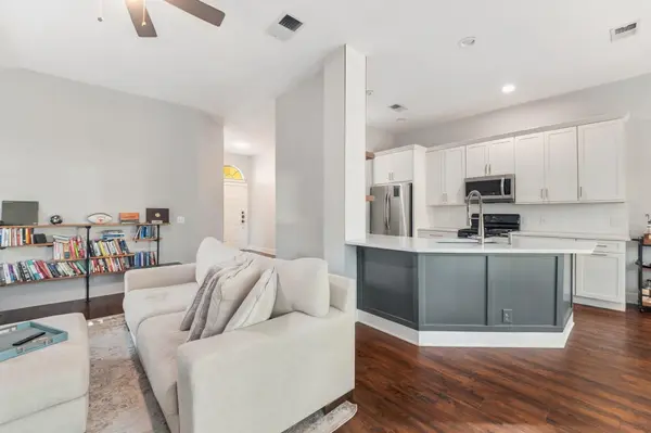 512 W Croslin ST, Austin, TX 78752